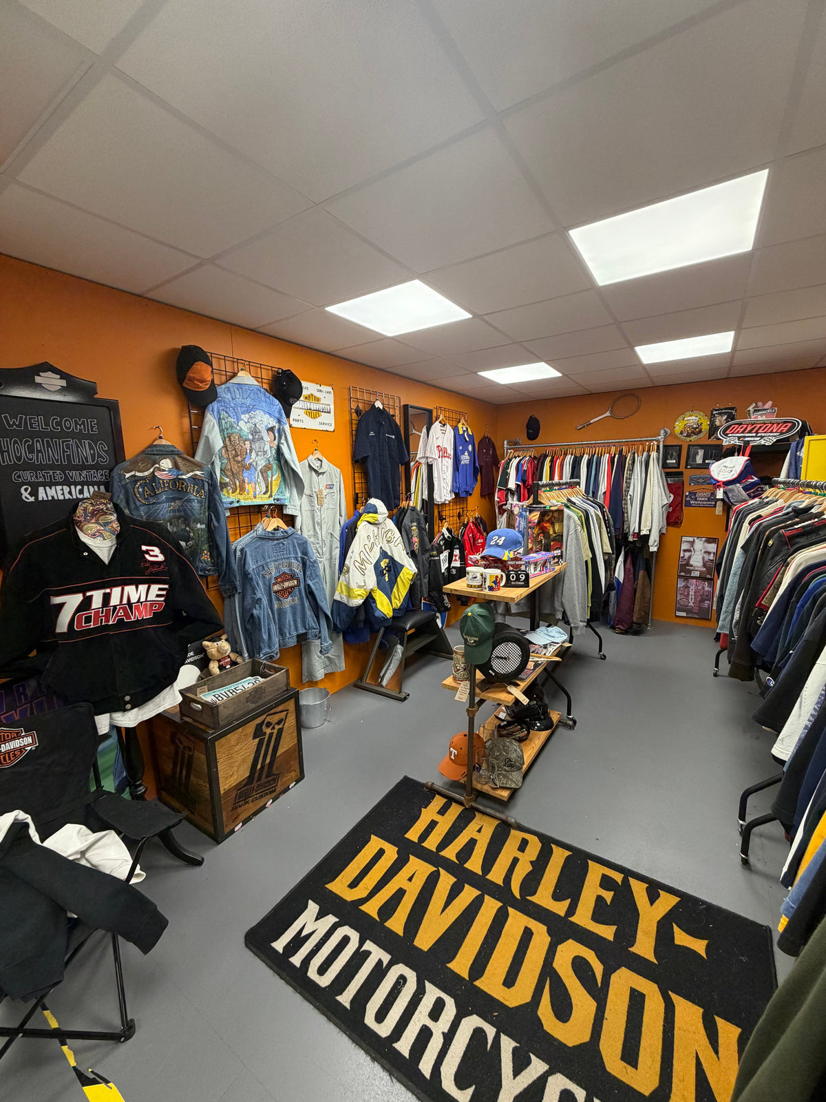 HoganFinds is online: curated vintage clothing, now shipping from Yorkshire
